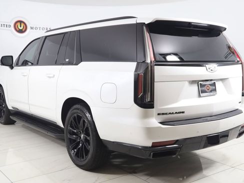 Used 2021 Cadillac Escalade ESV Sport Platinum w/ LPO, ONYX Package AWD/4WD image 4