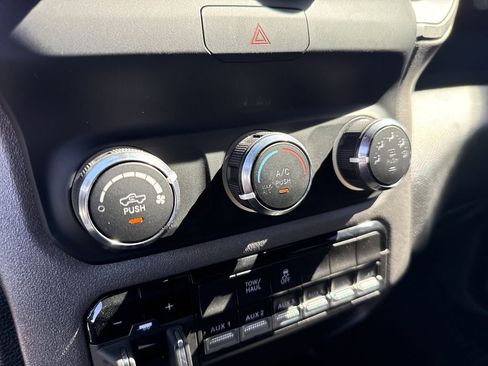 Used 2024 RAM 3500 Tradesman w/ Chrome Appearance Group image 24