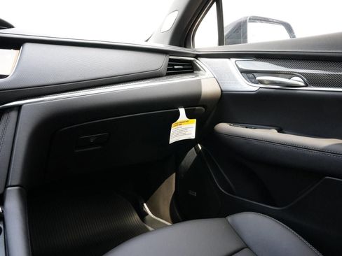 New 2025 Cadillac XT5 Sportv w/ LPO, Red Accent Package image 52