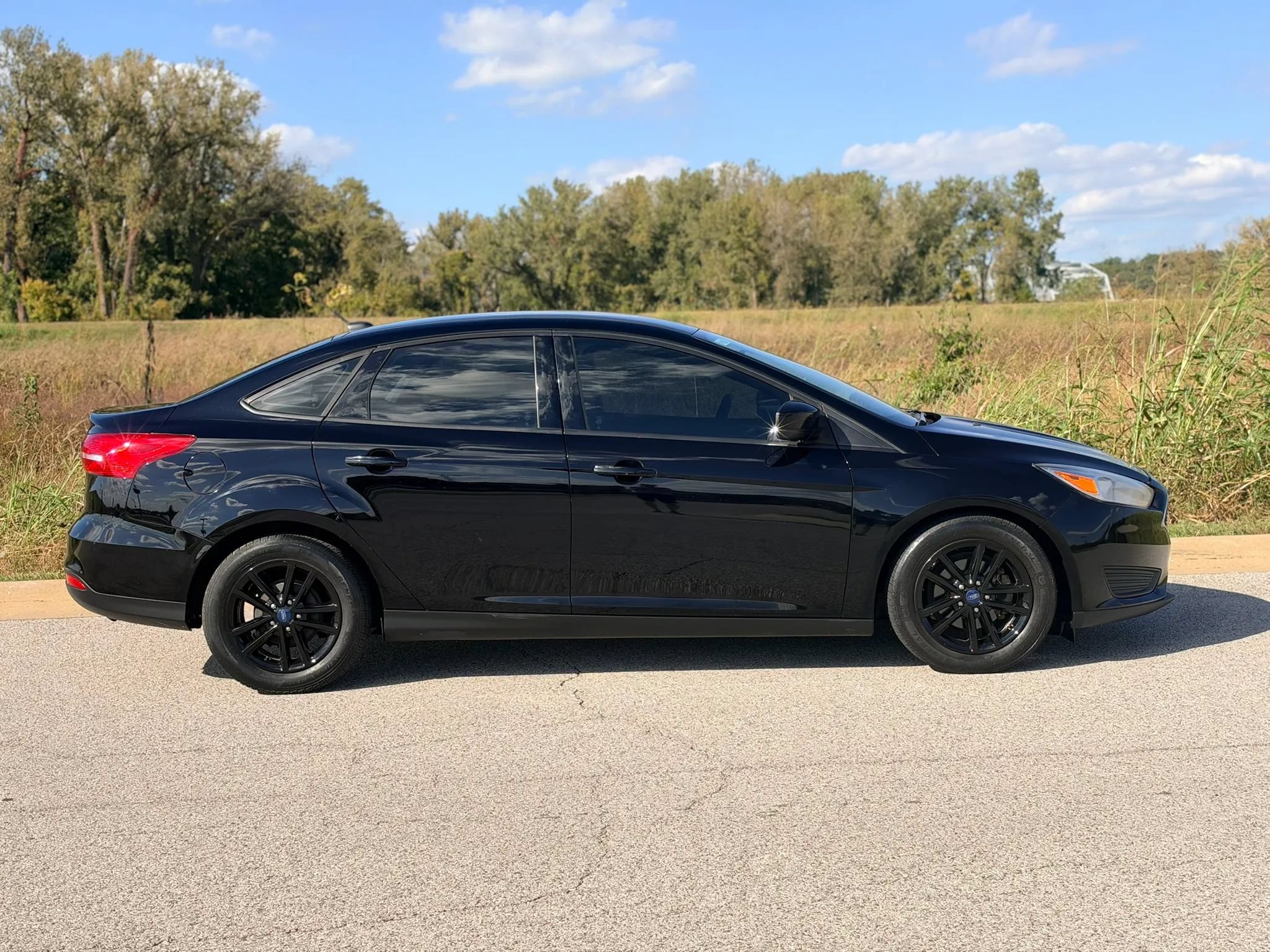 Used 2018 Ford Focus SE FWD image 29