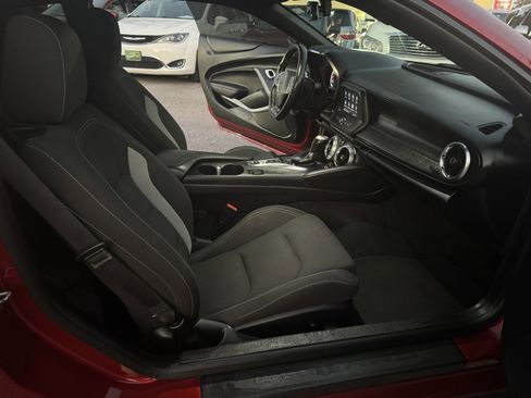 Used 2021 Chevrolet Camaro LT image 18