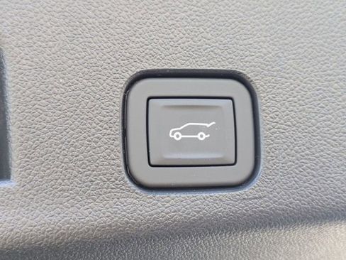 New 2026 Chevrolet Traverse LT w/ Driver Confidence Package FWD image 33