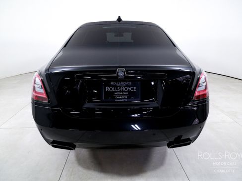 Used 2022 Rolls-Royce Ghost Black Badge image 9
