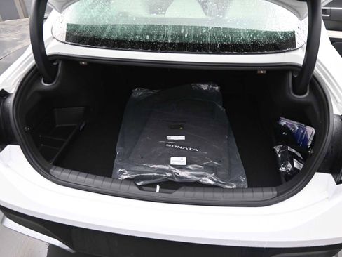 Certified 2025 Hyundai Sonata SE image 14