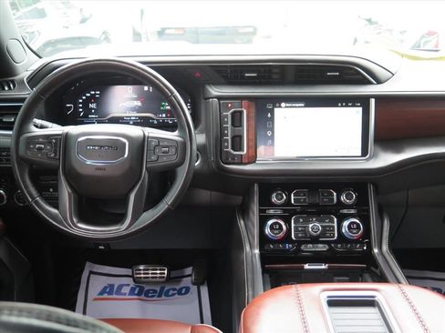 Used 2023 GMC Yukon Denali Ultimate AWD/4WD image 22