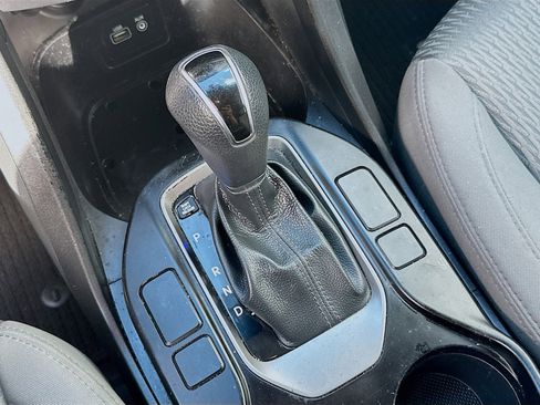 Used 2017 Hyundai Santa Fe Sport image 13