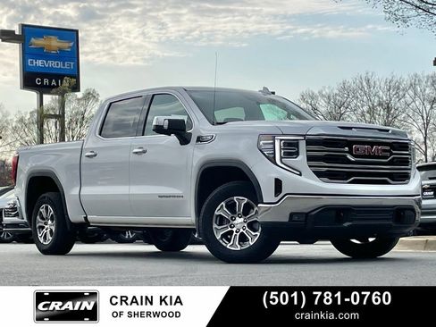 Used 2025 GMC Sierra 1500 SLT AWD/4WD image 1