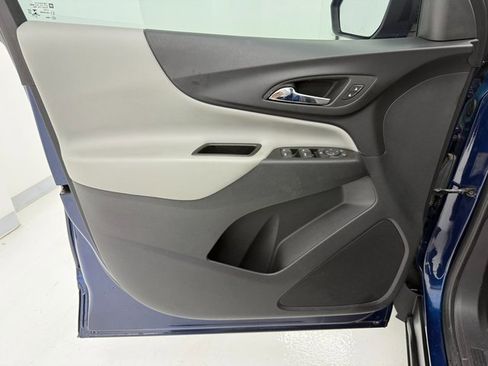 Used 2022 Chevrolet Equinox LS w/ LS Convenience Package image 29