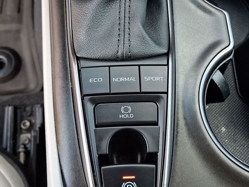 Used 2024 Toyota Camry SE AWD/4WD image 28