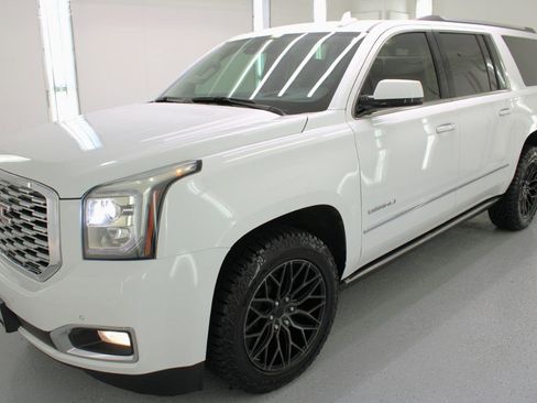 Used 2020 GMC Yukon XL Denali w/ Denali Ultimate Package image 5