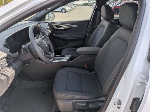 New 2026 Buick Envista Preferred w/ Advanced Safety Package FWD image 17