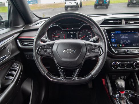 Used 2023 Chevrolet TrailBlazer RS w/ Convenience Package FWD image 21