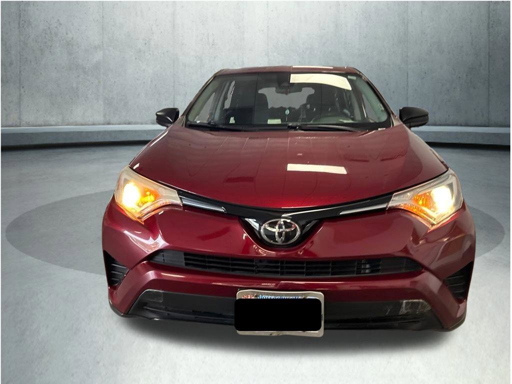 Used 2018 Toyota RAV4 LE w/ Carpet Mat Package AWD/4WD image 2