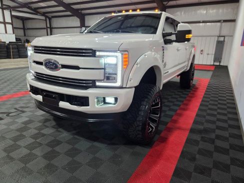 Used 2019 Ford F250 Lariat w/ Lariat Ultimate Package image 19