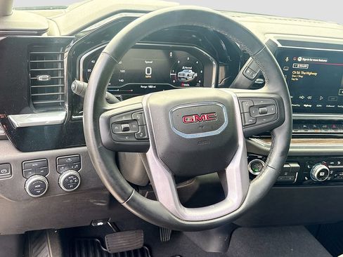 Used 2025 GMC Sierra 1500 Elevation AWD/4WD image 11