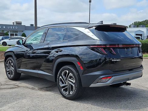 Used 2025 Hyundai Tucson Limited AWD/4WD image 6