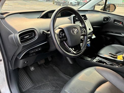 Used 2019 Toyota Prius XLE w/ Advanced Technology Package AWD/4WD image 19