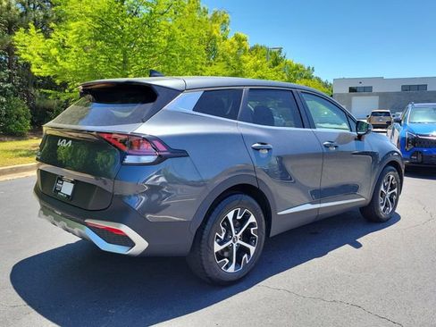 Used 2024 Kia Sportage EX FWD image 4