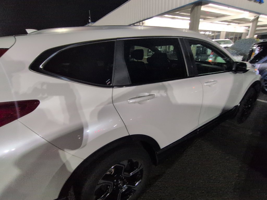 Used 2019 Honda CR-V Touring image 3