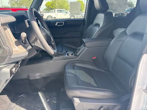 New 2025 Ford Bronco Outer Banks image 21