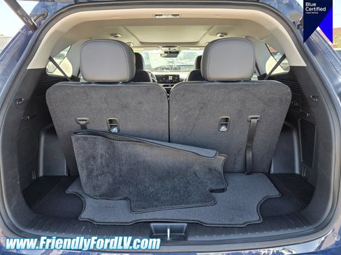 Used 2024 Kia Sorento EX w/ Panoramic Sunroof Package FWD image 16