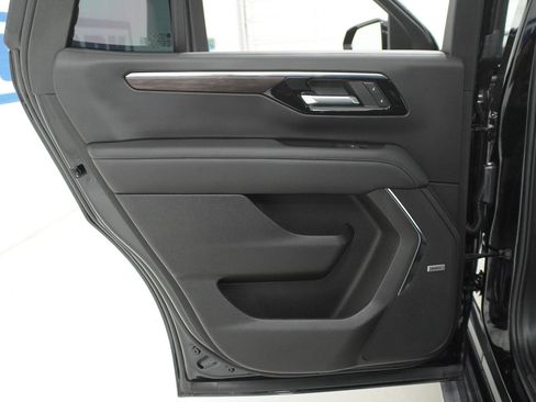 Used 2025 Chevrolet Tahoe LT w/ Comfort Package AWD/4WD image 36