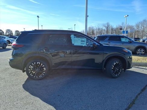 New 2026 Nissan Rogue SV image 2