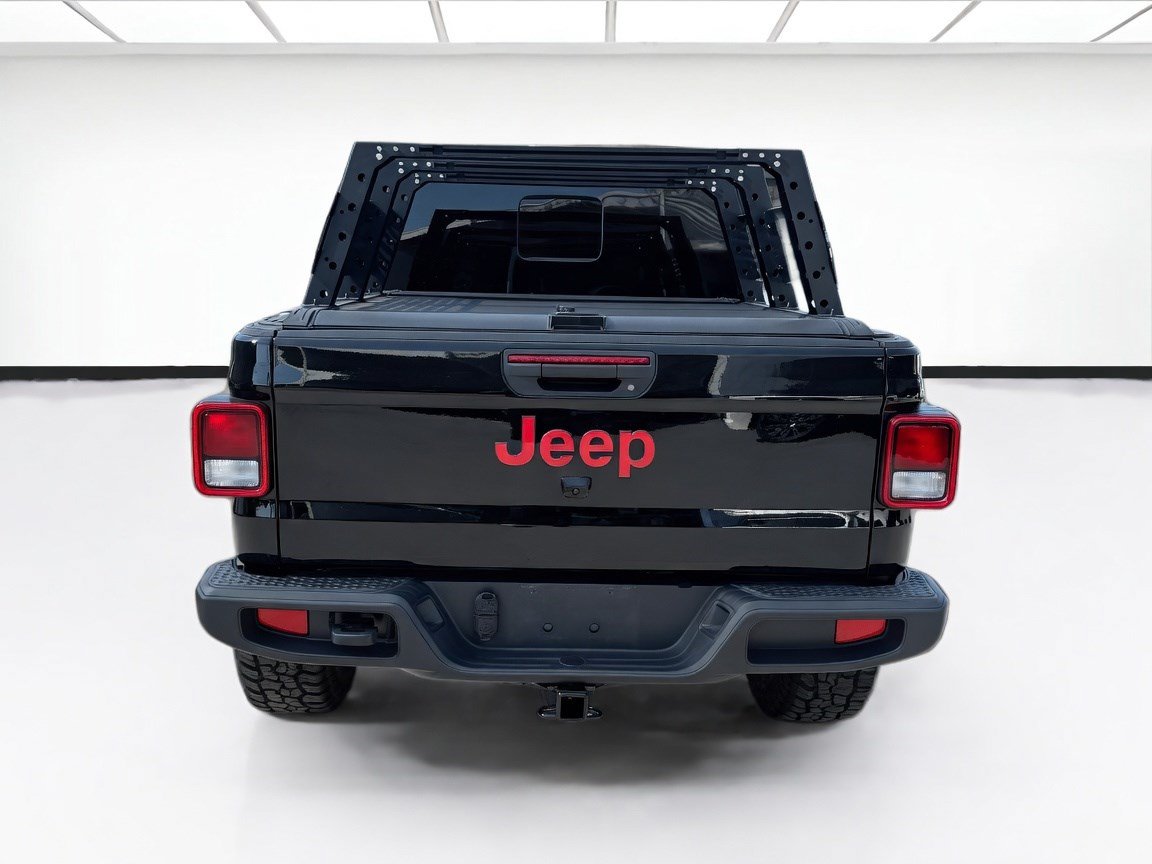 Used 2025 Jeep Gladiator Sport AWD/4WD image 5