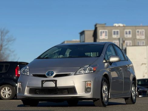 Used 2011 Toyota Prius Two image 2