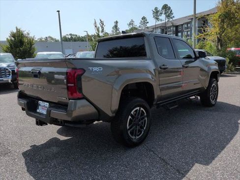 Certified 2025 Toyota Tacoma TRD Sport AWD/4WD image 6