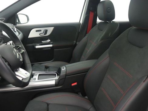 Certified 2025 Mercedes-Benz GLA 35 AMG 4MATIC image 33