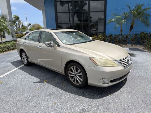 Used 2011 Lexus ES 350 FWD image 2