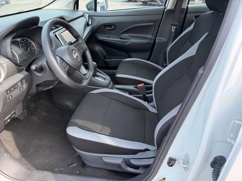Used 2025 Nissan Versa S image 7