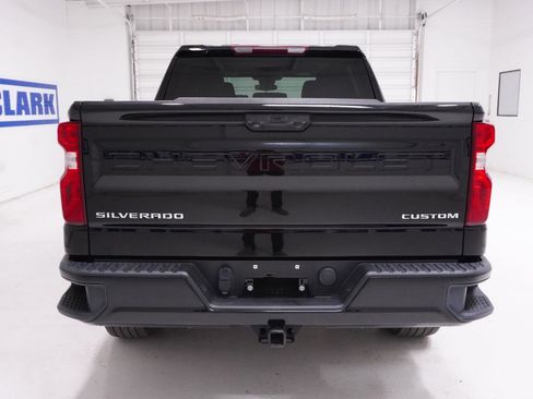 Used 2023 Chevrolet Silverado 1500 Custom image 6