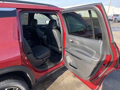 New 2026 Chevrolet Traverse LT image 27