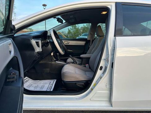 Used 2014 Toyota Corolla LE image 10