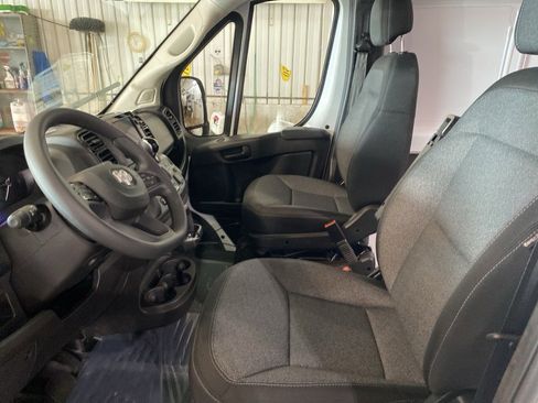New 2025 RAM ProMaster 2500 w/ Convenience Group image 9