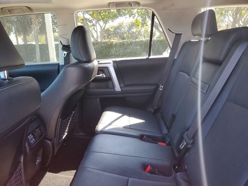 Used 2022 Toyota 4Runner Limited image 11