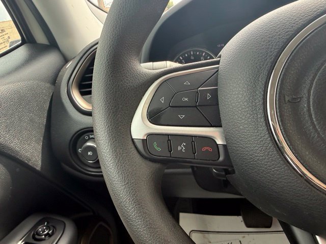 Used 2023 Jeep Renegade Latitude AWD/4WD image 20