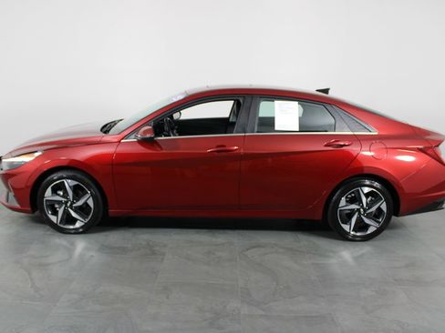 Used 2023 Hyundai Elantra Limited FWD image 13