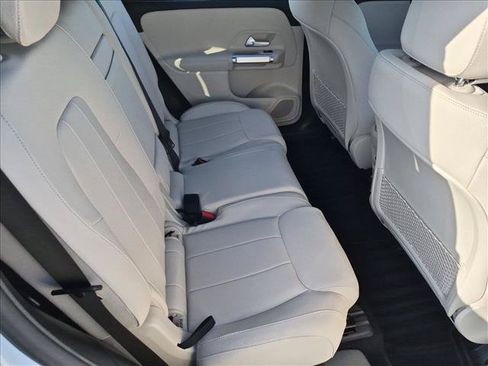 Certified 2025 Mercedes-Benz GLB 250 image 19