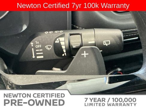 Used 2023 Nissan Rogue SV FWD image 32