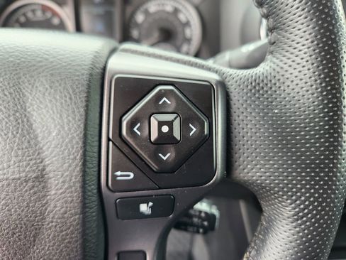 Used 2023 Toyota Tacoma TRD Off-Road w/ Advanced Technology Package AWD/4WD image 23