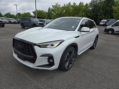 Used 2023 INFINITI QX50 Sport FWD image 3