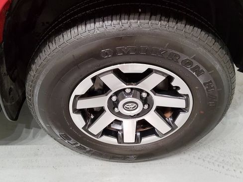 Used 2023 Toyota 4Runner TRD Off-Road image 34