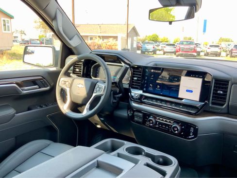 New 2026 Chevrolet Silverado 1500 LT w/ Leather Package image 39
