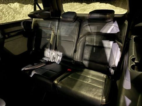 Used 2025 Lincoln Navigator L Black Label image 9