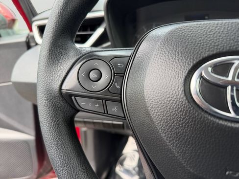 Used 2025 Toyota Corolla LE FWD image 20