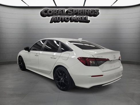 Used 2025 Honda Civic Sport image 4