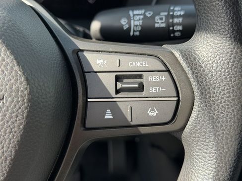 Used 2025 Honda HR-V LX image 22